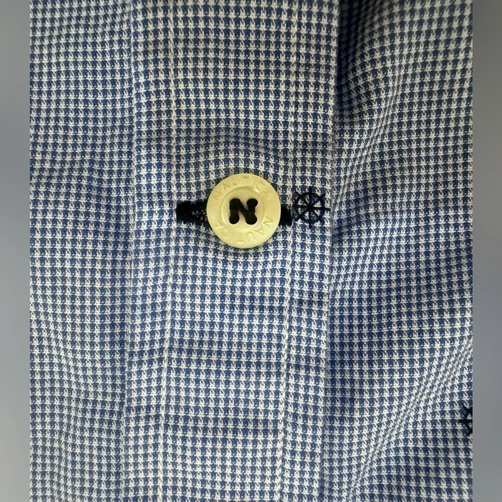 Good used condition nautica brand shirt. Sz xxl